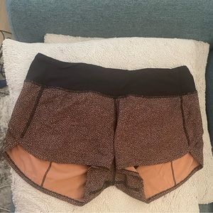 Excellent condition. Lululemon active shorts. Size 6